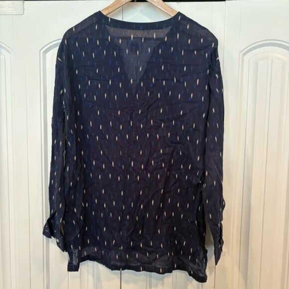 Old Navy Blue Button Front Top Size Medium - Picture 2 of 5